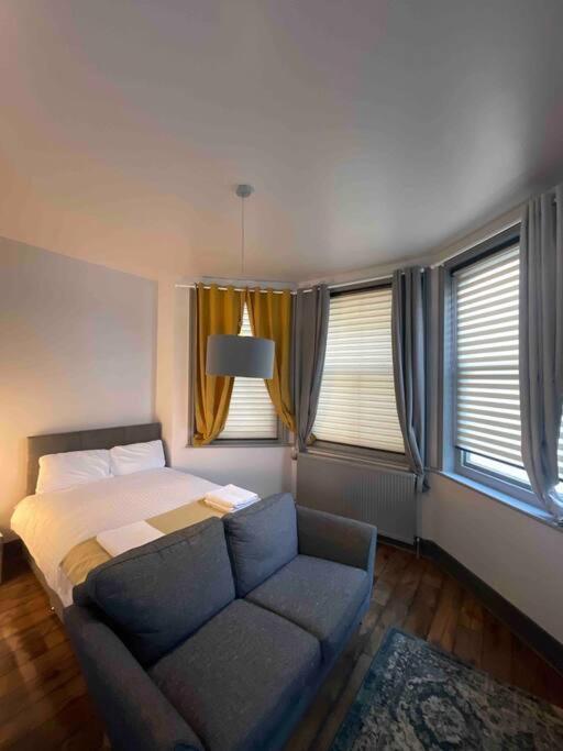 Appartamento 1 Comfortable Studio Hove Esterno foto