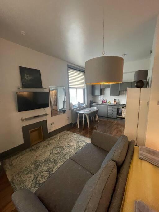 Appartamento 1 Comfortable Studio Hove Esterno foto