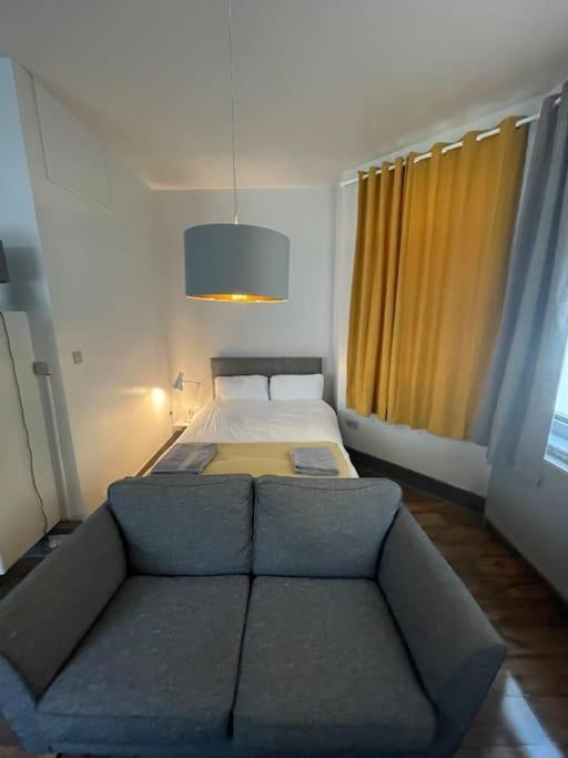Appartamento 1 Comfortable Studio Hove Esterno foto
