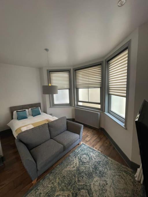 Appartamento 1 Comfortable Studio Hove Esterno foto