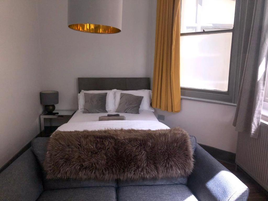 Appartamento 1 Comfortable Studio Hove Esterno foto